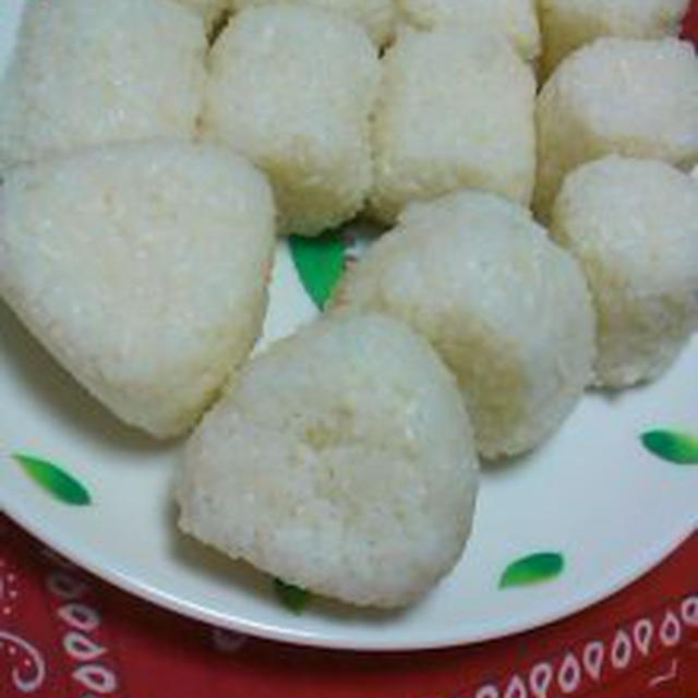 三色おむすび定食～～