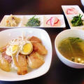 叉焼丼と菊菜スープ～赤蕪の甘酢漬け～