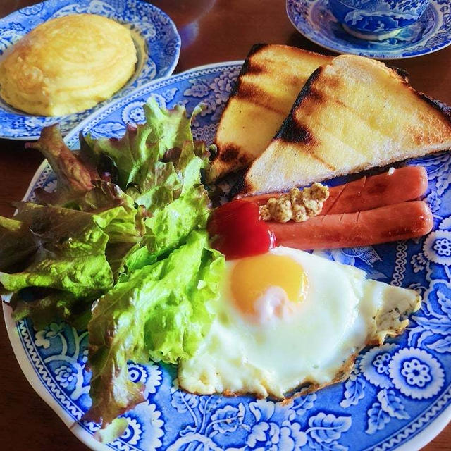 夫のブランチ　パンケーキ