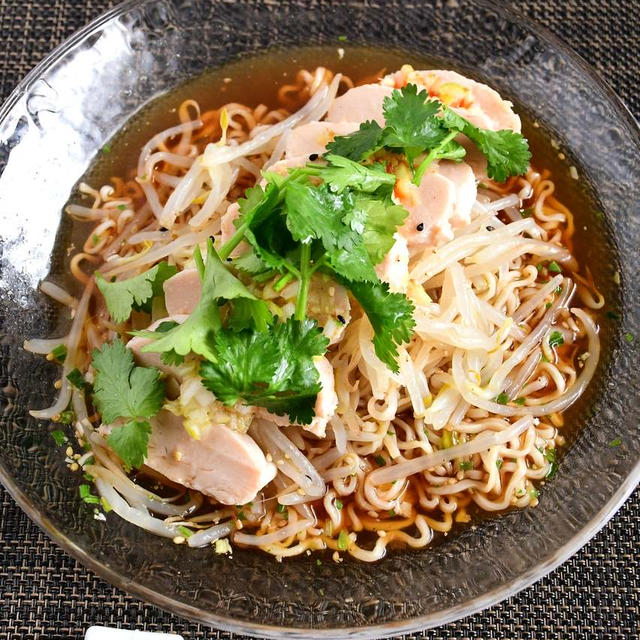 【サッポロ一番はじめます。】梅ダレの豚しゃぶ＆よだれ鶏の冷やしラーメン