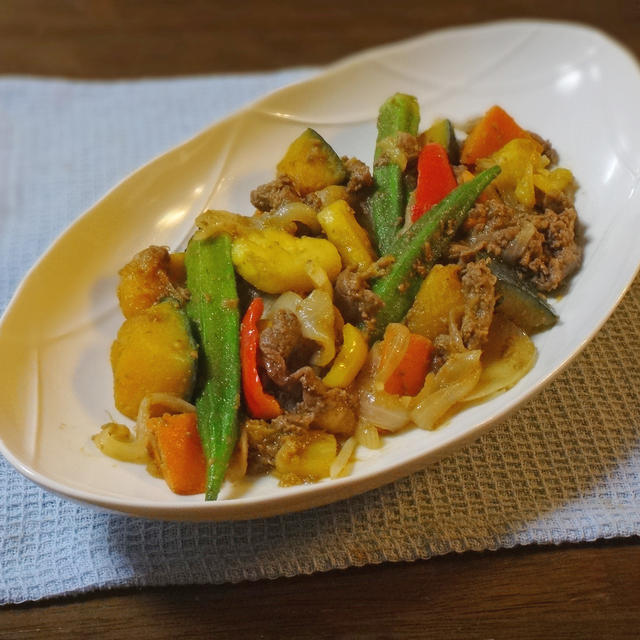 牛肉と夏野菜のパイナップル炒め