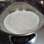 グルテンフリー。押し麦で作る表面カリッとパンケーキ。
