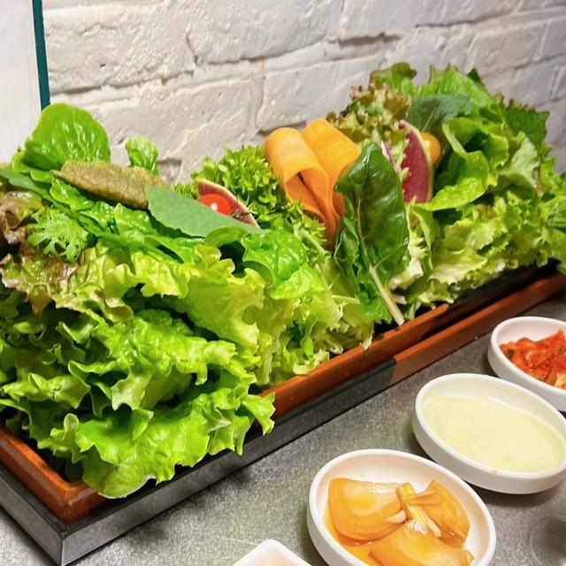 インパクト大‼︎笑っちゃうほどビックリ！新大久保で韓国焼肉
