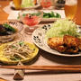 『鶏胸肉のカレーパン粉ソテー』の献立。