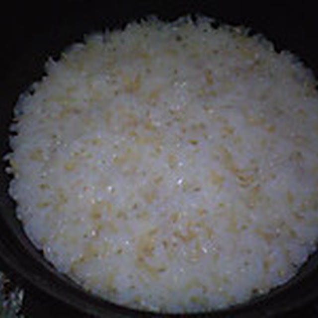 湯立てで白米（１０３２）。。。長野県　コシヒカリ　安曇野松川村産　特別栽培米　鈴虫の里・白米（あいざわ米店）と茨城県産うまかっぺコシヒカリ玄米・新米（あいざわ米店）