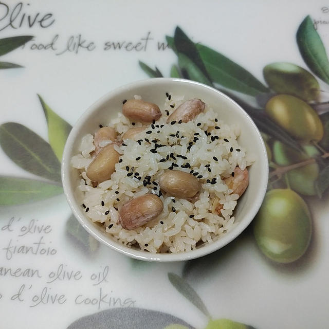 採れたて「生落花生｣で落花生炊き込みご飯♪