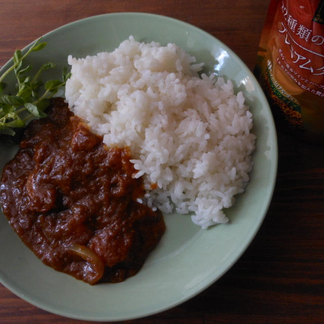これ、すごい！ハチ食品プレミアムタイムカレールウ