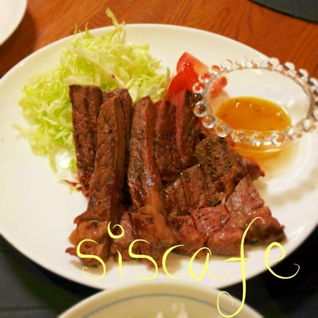 ビーフステーキ／パイナップルチリソース