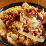 【簡単親子丼レシピ】フライドオニオンが決め手「やきとり缶親子丼」