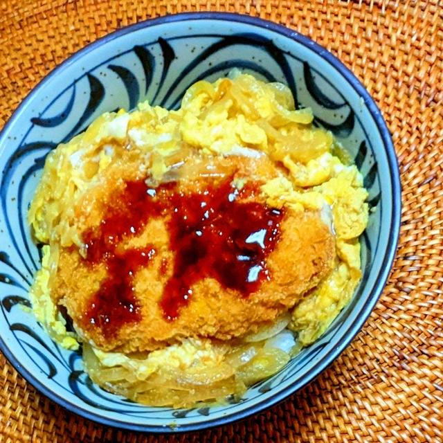 コロッケ玉子丼