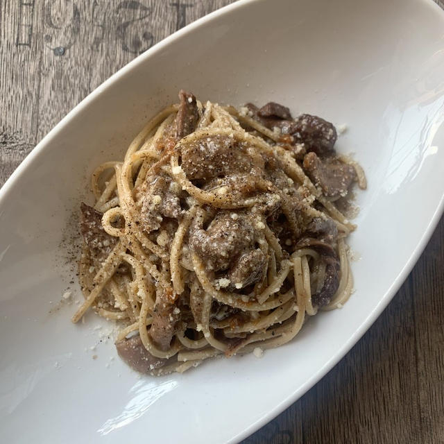 フランス産鴨とポルチーニのラグーソースパスタ