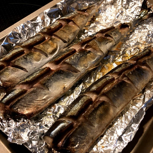 大人も子供もビックリ！秋刀魚を「魔法のカット」でメチャ食べやすい！