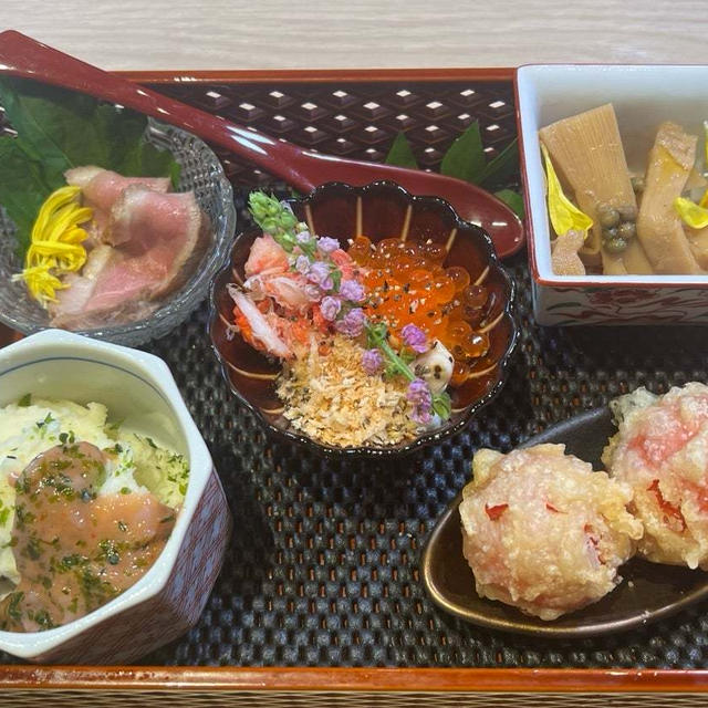 そば道　みのおキューズモール店　限定の蕎麦前盛り合わせがおすすめ　料理やお酒も種類が豊富　