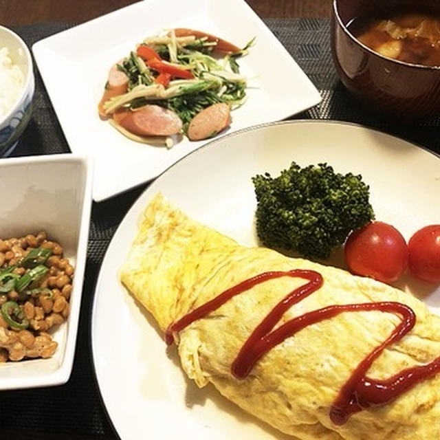 まさかのぎっくり腰&ツナとモヤシ玉ねぎのオムレツ