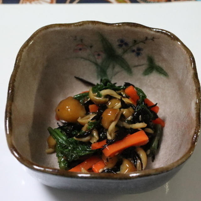 ひじきとなめこの和え物★★★
