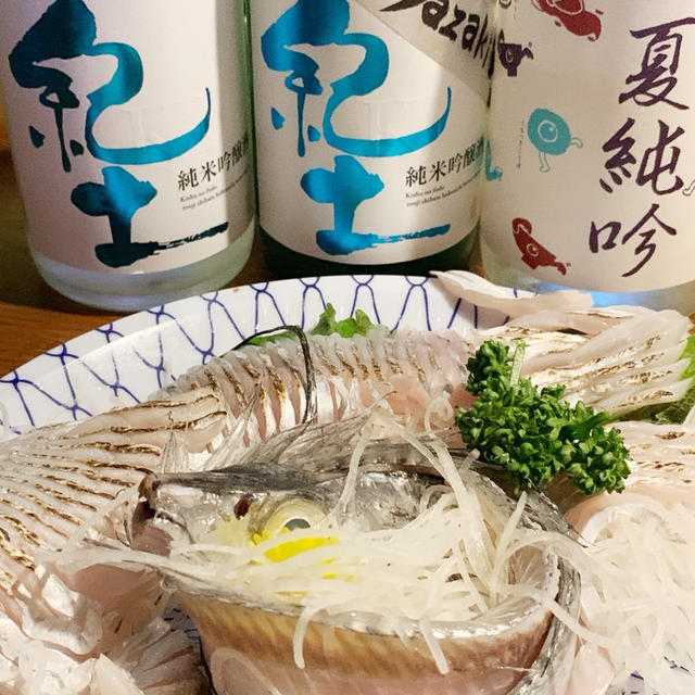 和歌山直輸入、太刀魚お造りと紀土呑み比べで一献