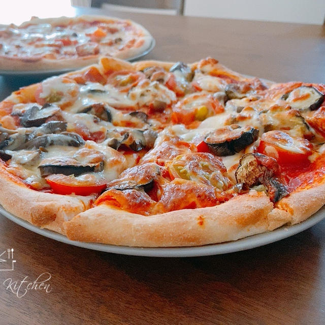 今日は夏野菜ピザでランチ♡米粉おやつと人生初の。