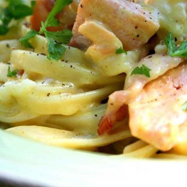 Curry Carbonara with Salmonサーモン入りカレー風味カルボナーラ