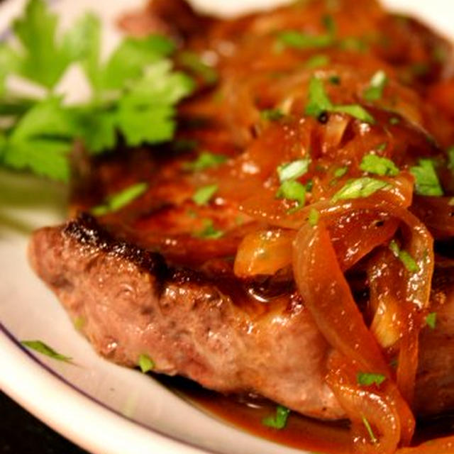Steak with Caramelized Onion and Yuzu Mustard Sauceカラメライズドオニオンと柚子胡椒ソースがけステーキ