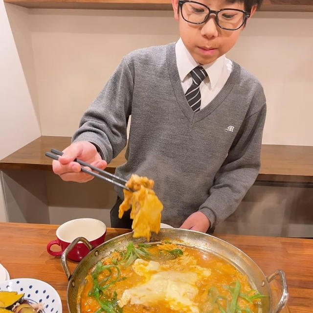 カマンベールチーズキムチ鍋です！！
