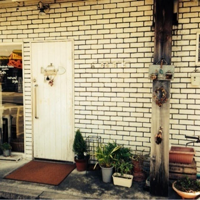 可愛いカフェで朝ごはん