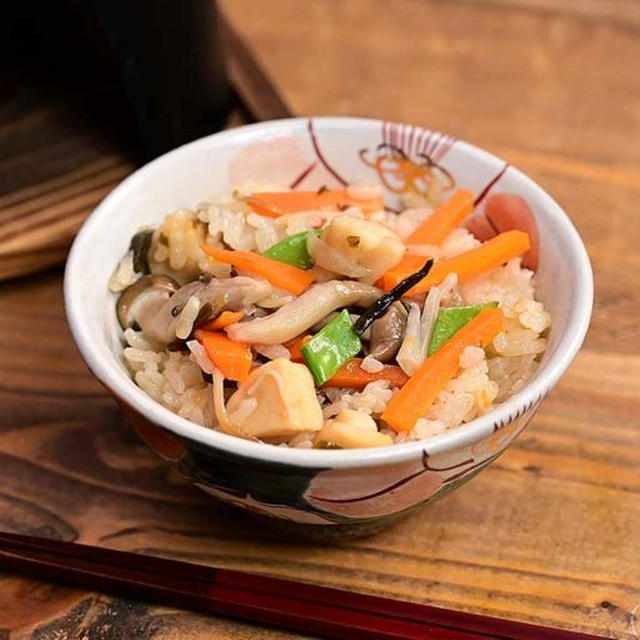 旨味釜飯「塩昆布とホタテの釜飯」