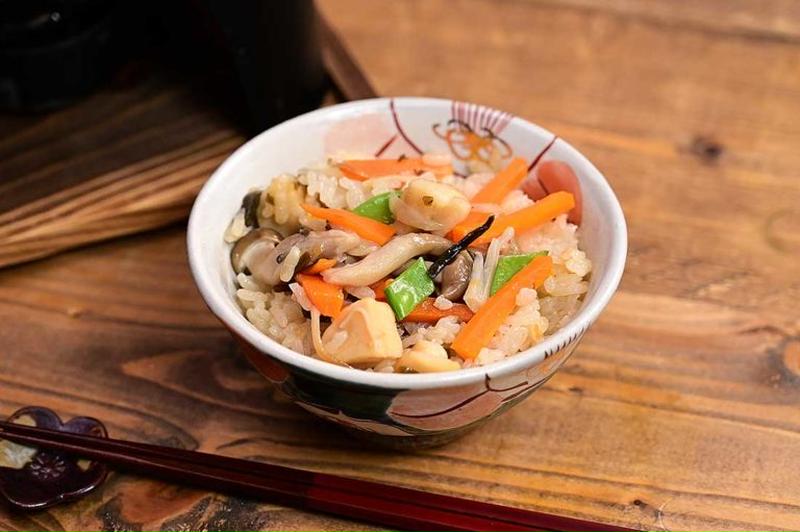 旨味釜飯「塩昆布とホタテの釜飯」