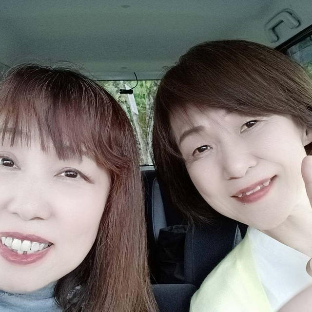 お墓参りと同窓会的な女子会