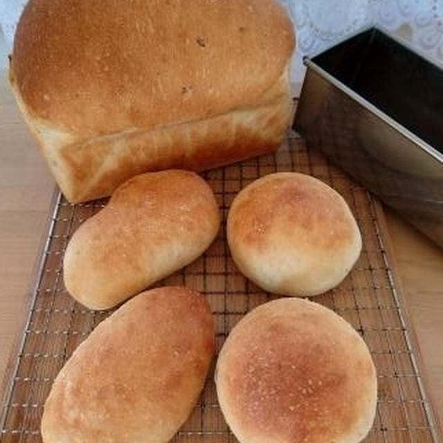 いちじくパン・城ごま食パン🎵