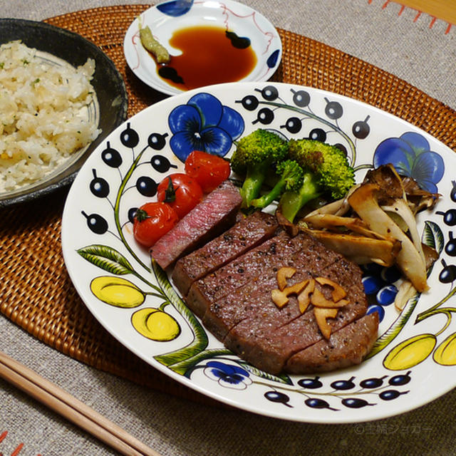 ステーキ晩ごはん。