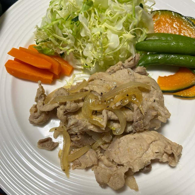 豚肉の生姜焼き〜お仕事だったＧW！やっと終わった〜(≧∀≦)