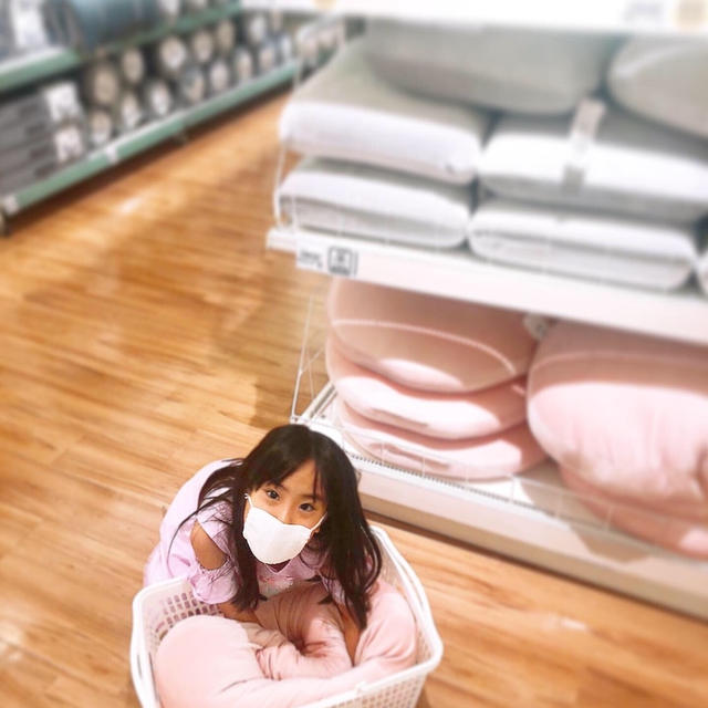 お部屋の模様替えグッズを買いに来ました〜！！