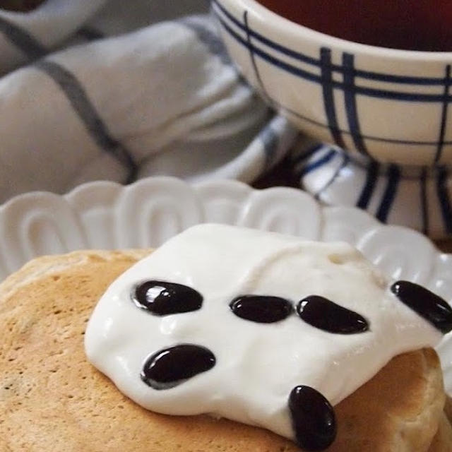 黒豆入り♪全粒粉のパンケーキ