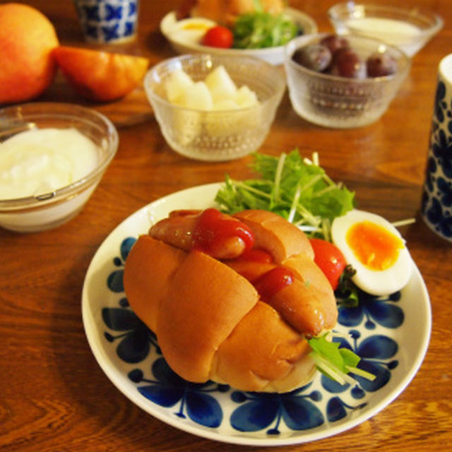 ペリカンのパンで朝ごはん