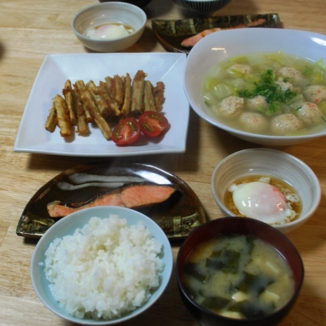 昨夜は白菜と鶏団子の炊いたのなど～！