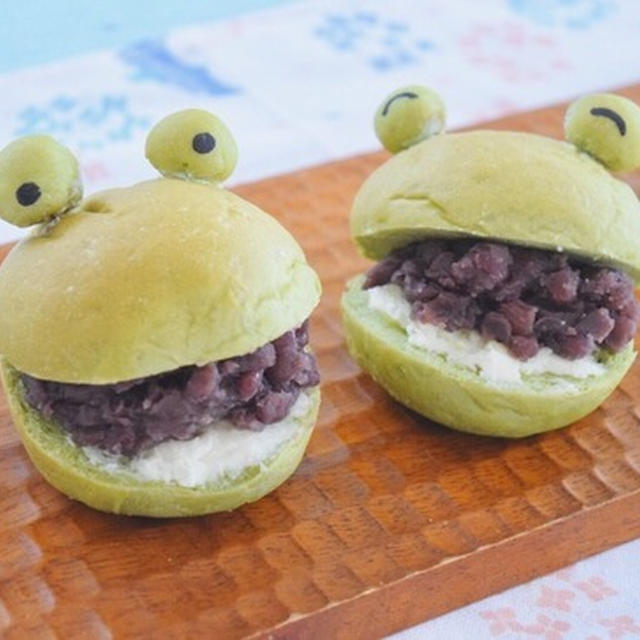 かえるパン♪抹茶のあんバターサンド♡あんこの薬効？