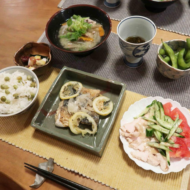 ”作り置き”塩鯖のレモンワイン煮＆鶏ハムの棒棒鶏風サラダ　と　ギボウシの花♪