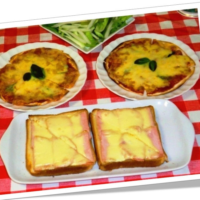 ハム＆チーズトーストとマルガリータピッツァ