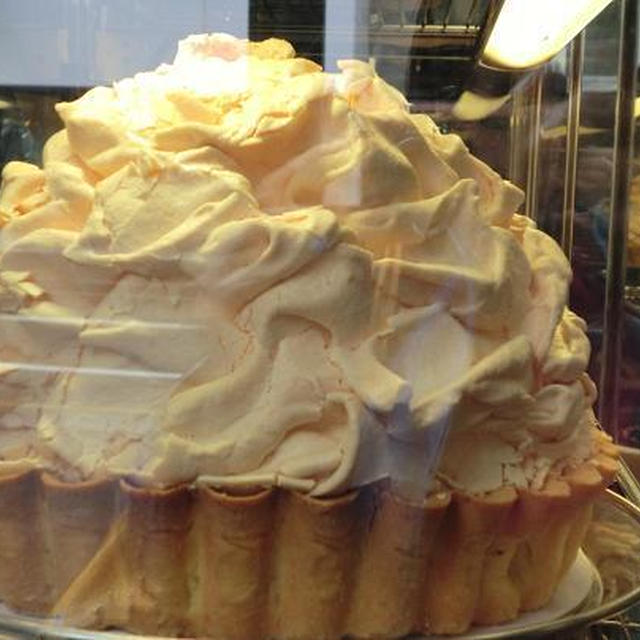 オーストラリアの甘 い甘 いケーキ パブロバ By Catherinesさん レシピブログ 料理ブログのレシピ満載