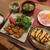 タンドリーチキンやとん平焼きの晩ご飯　と　コスモスの花♪　