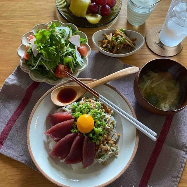超手抜き朝ごはんと久しぶりの息子弁当。のっけるって凄い楽。
