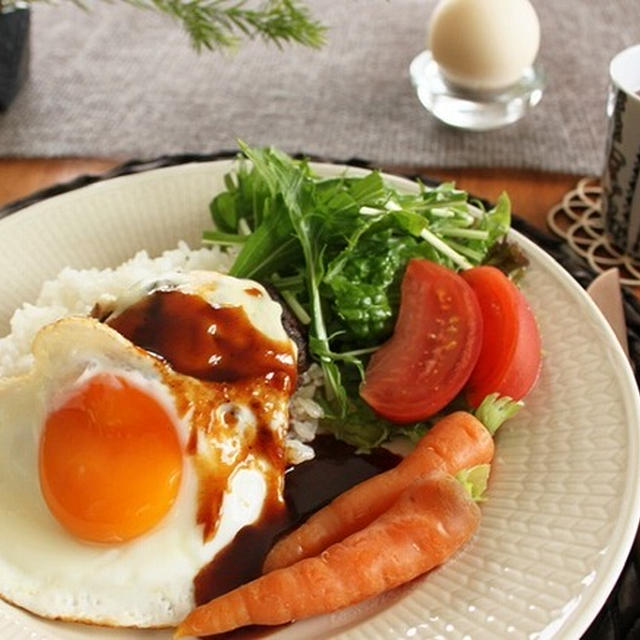 お昼ご飯はロコモコ🍳