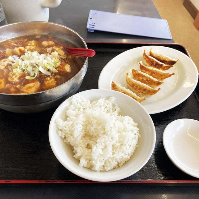 麻婆ラーメン餃子セット〜近所の台湾料理屋さん〜
