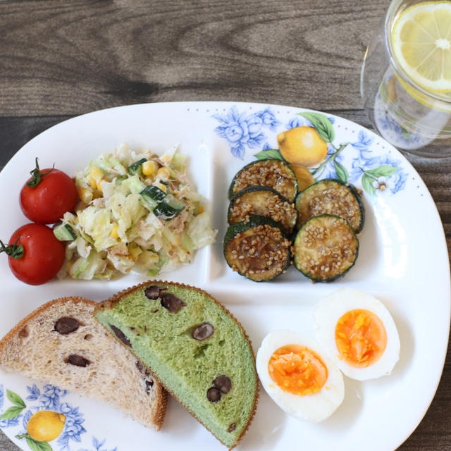 作り置きでラクラク完成朝ごはん＼(^o^)／多分月曜日の朝ごはん