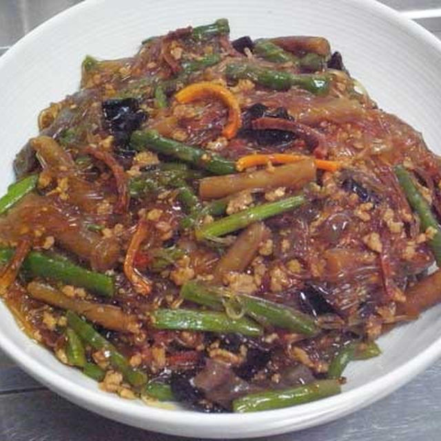 麻婆春雨丼