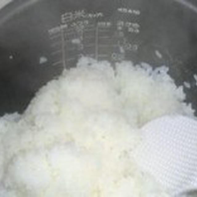 炊飯器でご飯をおいしく炊くコツ