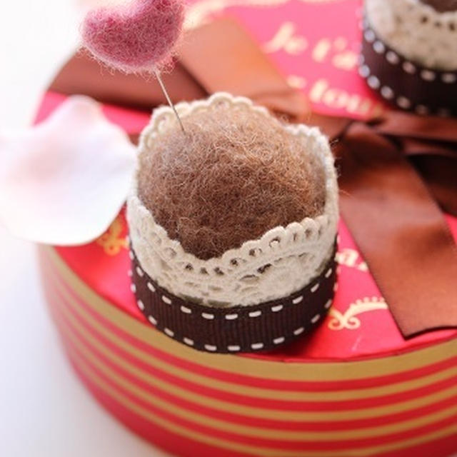 カップケーキのようなピンクッション 羊毛フェルト De ピンクッション By Minamiさん レシピブログ 料理ブログのレシピ満載
