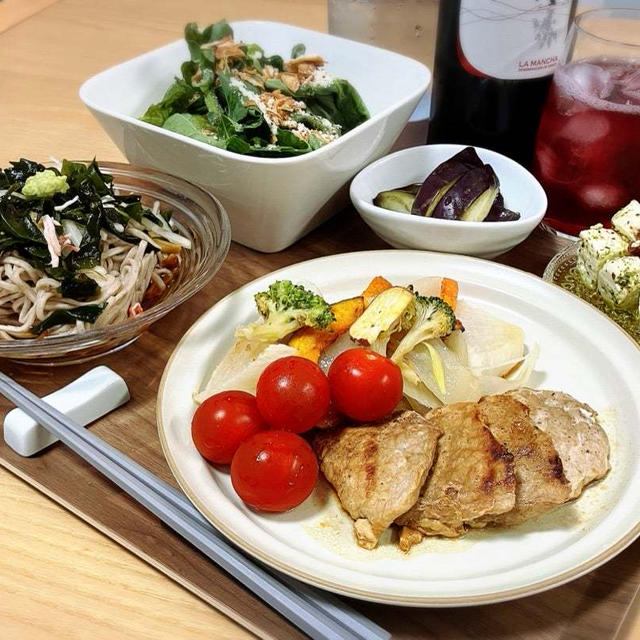 豚肉バルサミコ漬け焼き　ハーブチーズ　の献立。