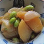 「枝豆と新じゃが芋と玉葱の煮物」