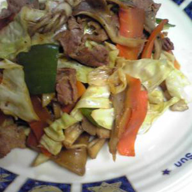 舞茸もたっぷりコチュジャンで中華風肉野菜炒め